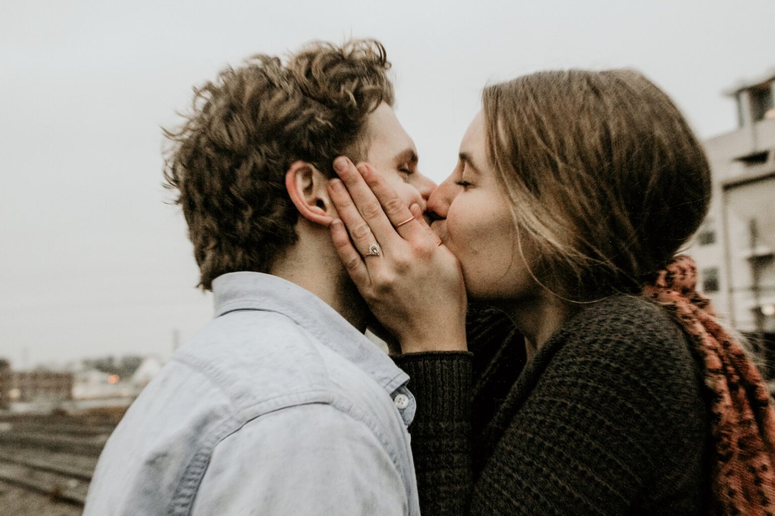 6 Zodiac Signs Who Are A Good Kisser